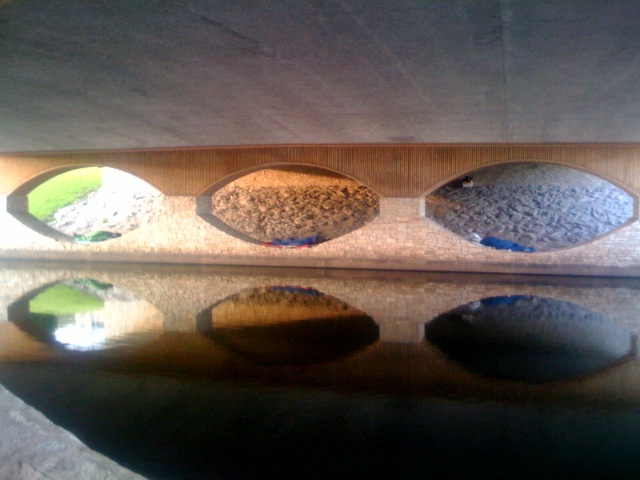 homeless_under_bridge_kc_043008